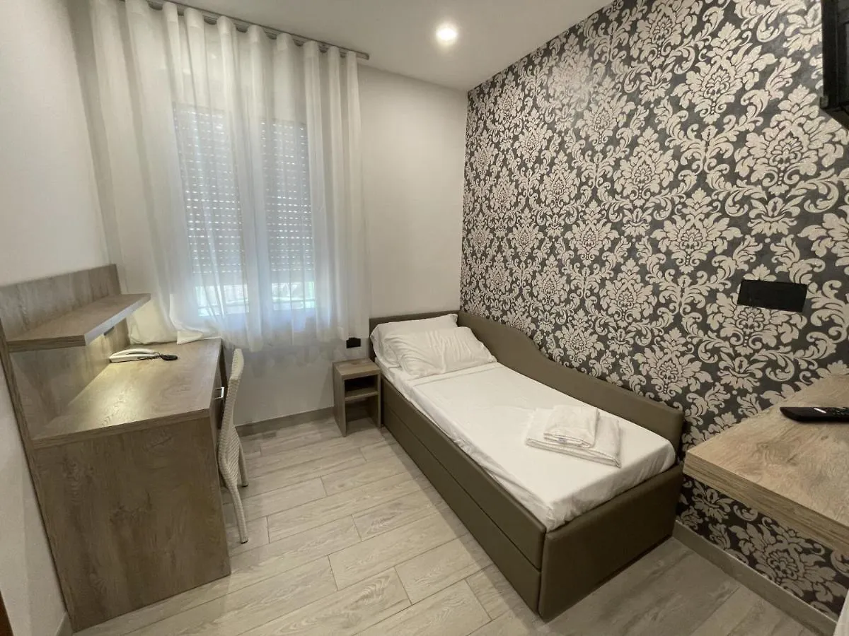 Hotel Altinate Lido di Jesolo 3*,  Italy